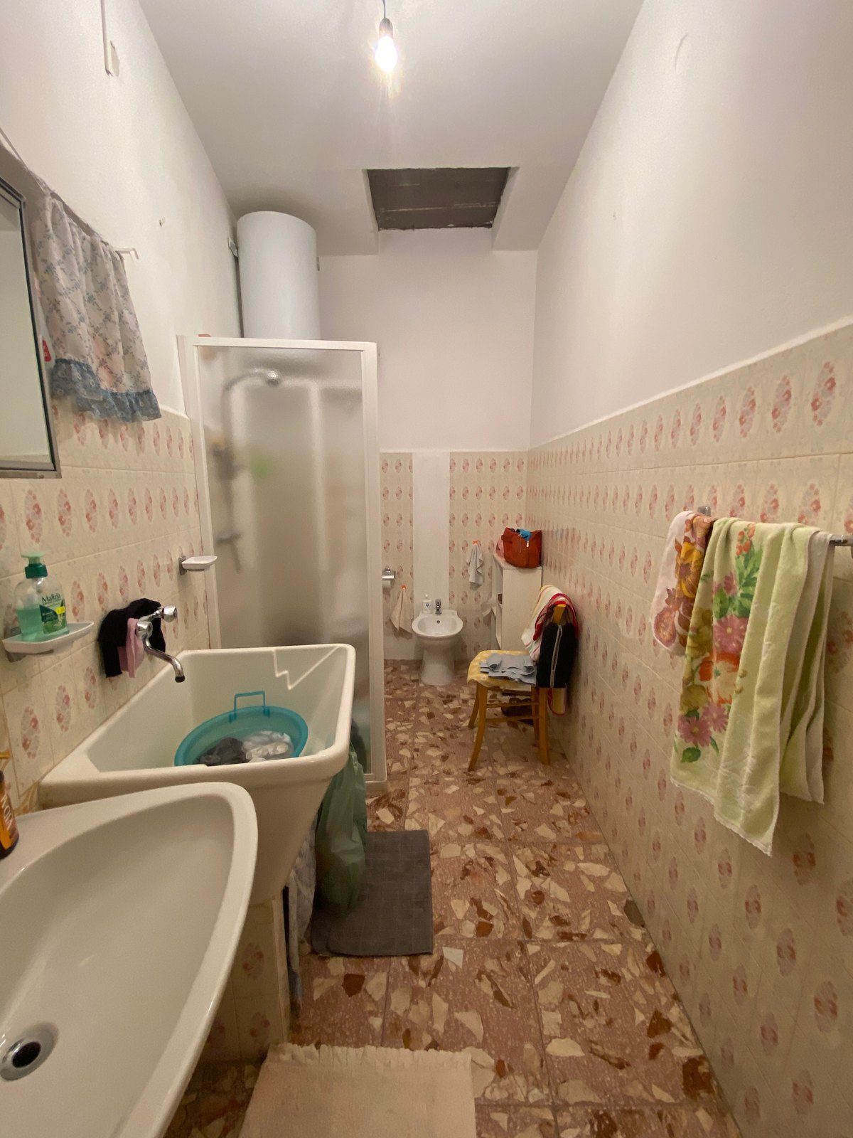 Bagno prima dell'intervento