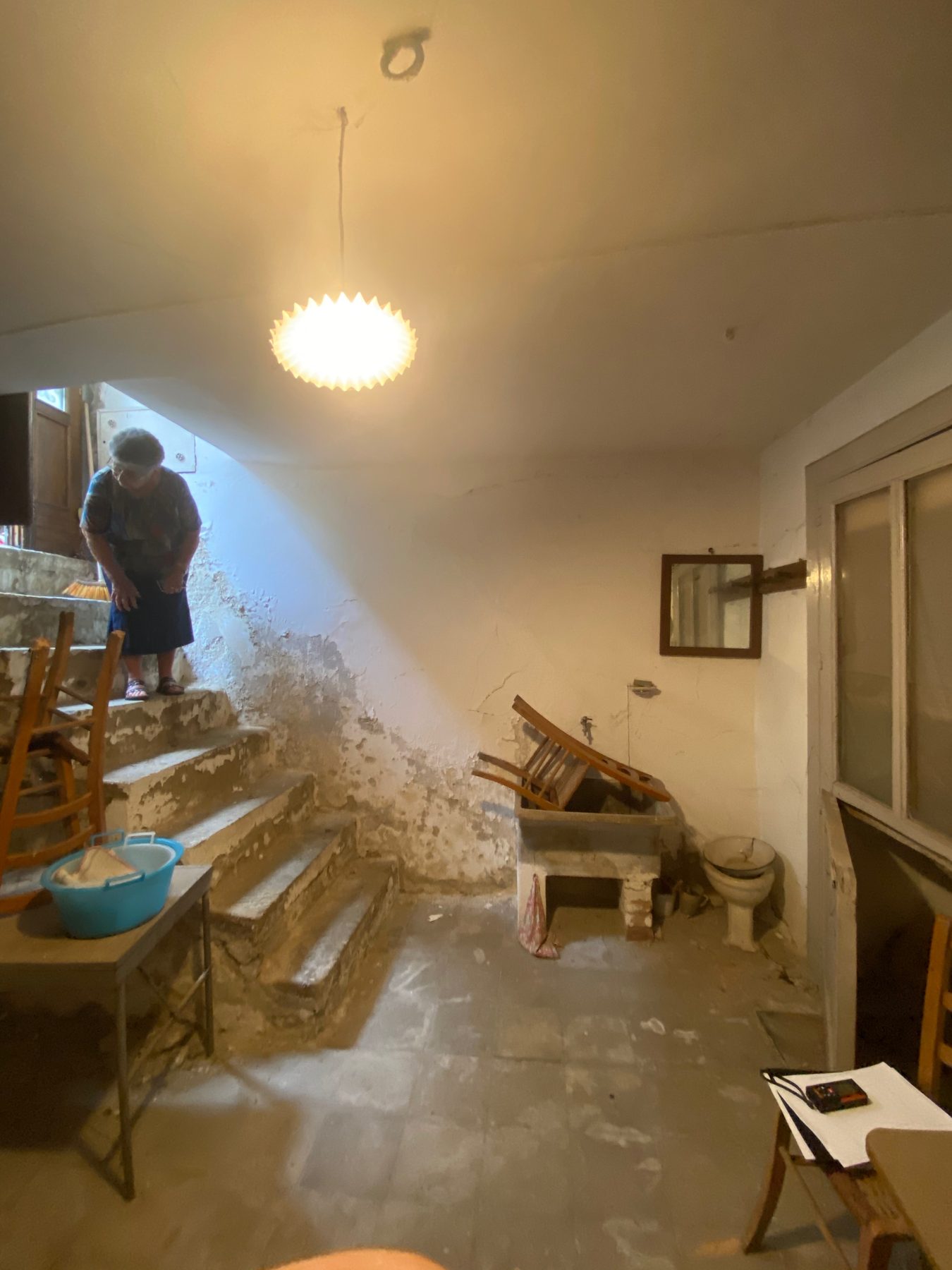 Scala interna prima dell'intervento