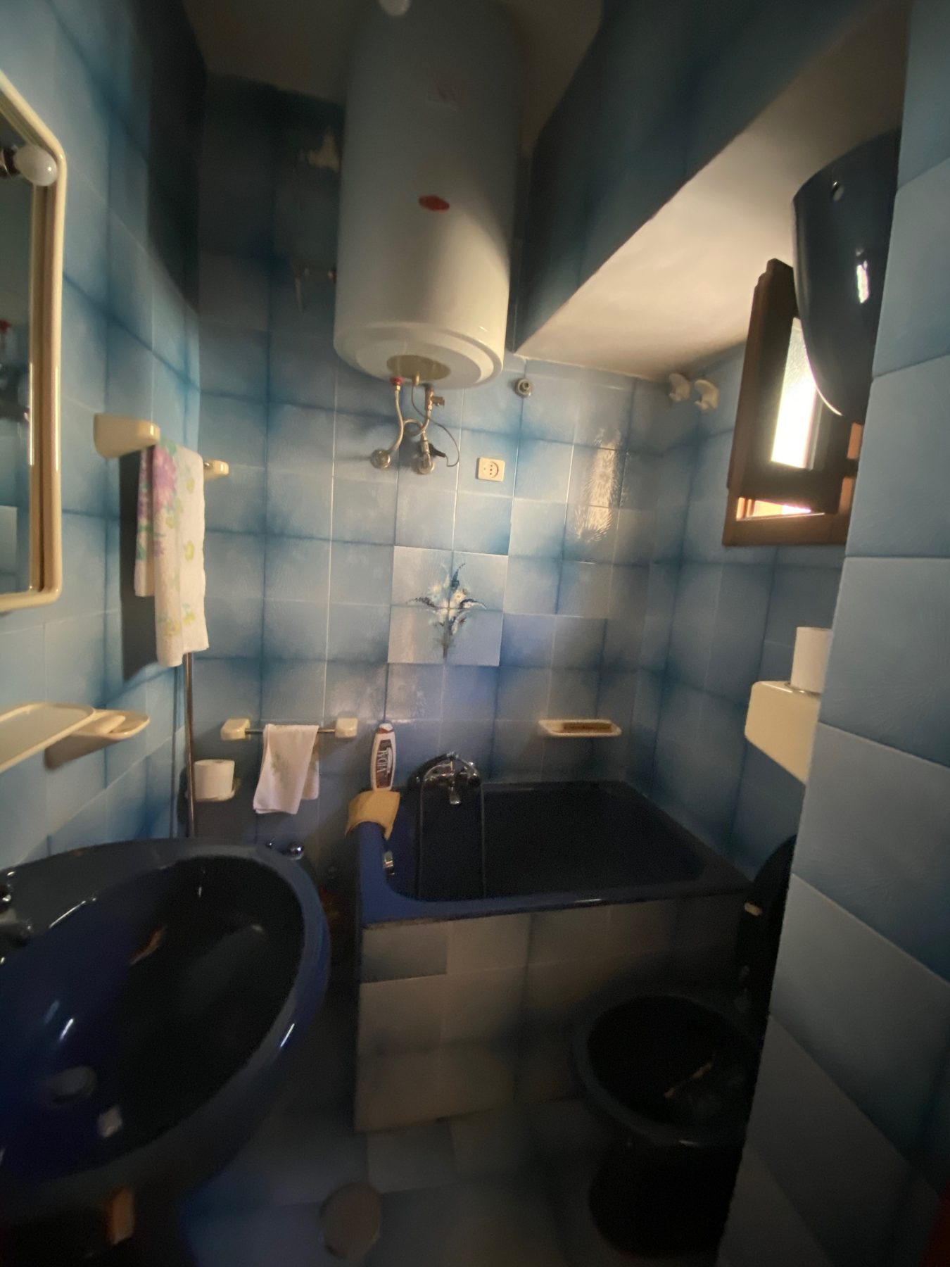 Bagno prima dell'intervento