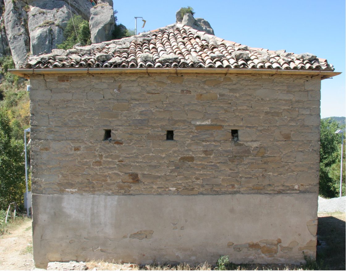 Cappella di San Cataldo prima dell'intervento, facciata nord