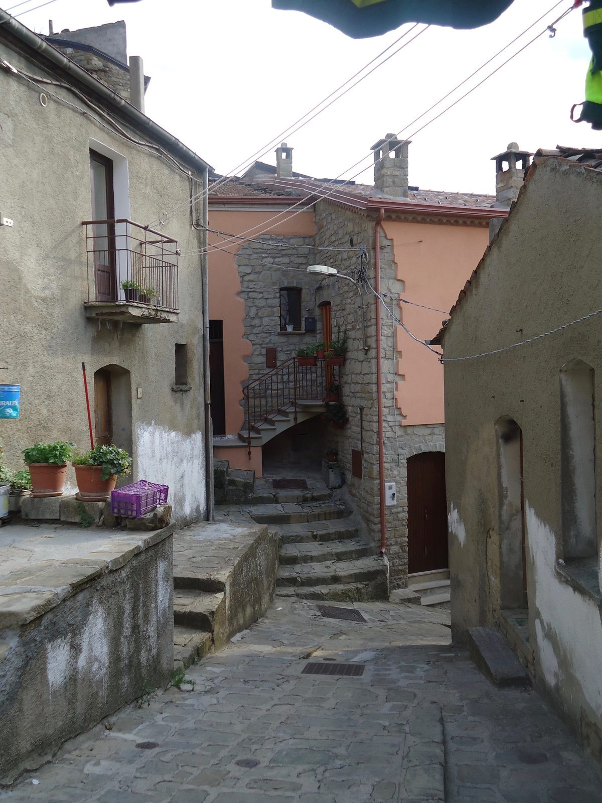 Vicolo di accesso Via Umberto I dopo l'intervento